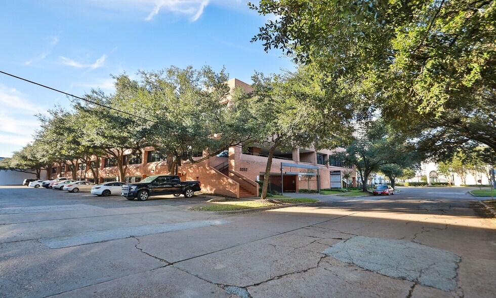 More Photos Of 5252 Westchester St, Houston Office Residential For Lease