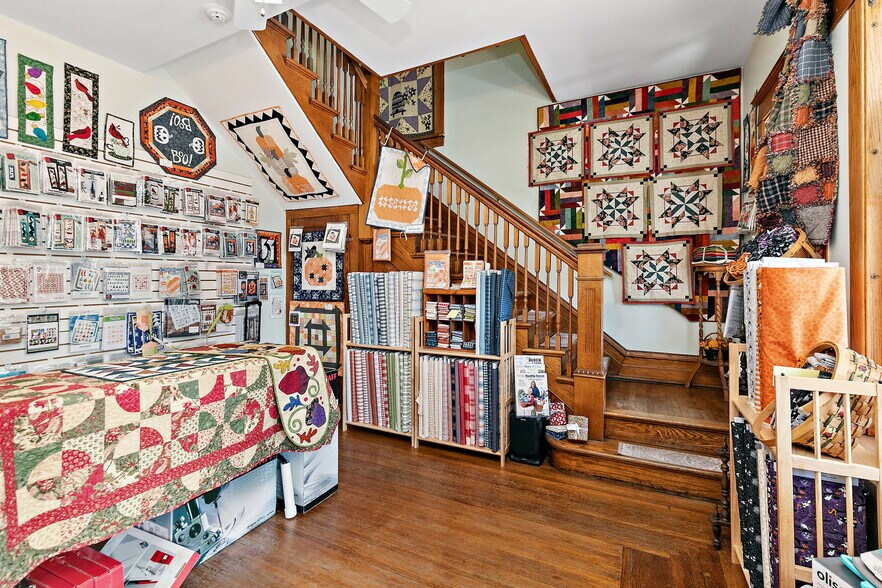 More Photos Of 290 S State St, Hampshire Storefront Retail Office For Sale