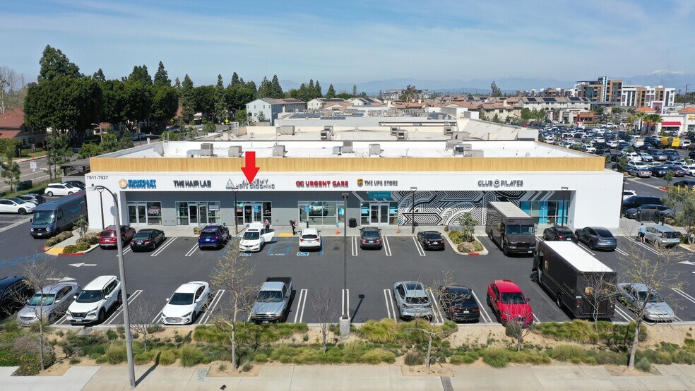 More Photos Of 7911-7927 Garden Grove Blvd, Garden Grove General Retail For Lease