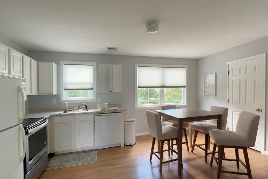 More Photos Of 156 Teaticket Hwy, Falmouth Freestanding For Sale