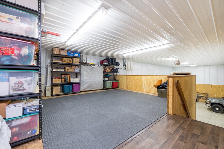 More Photos Of 113 E Kress St, Russells Point Flex For Sale