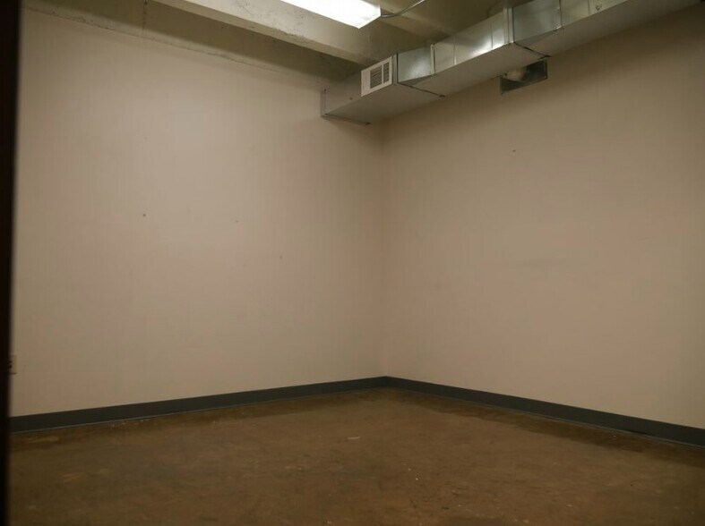 More Photos Of 103 Barnes St, Carrollton Loft Creative Space For Lease