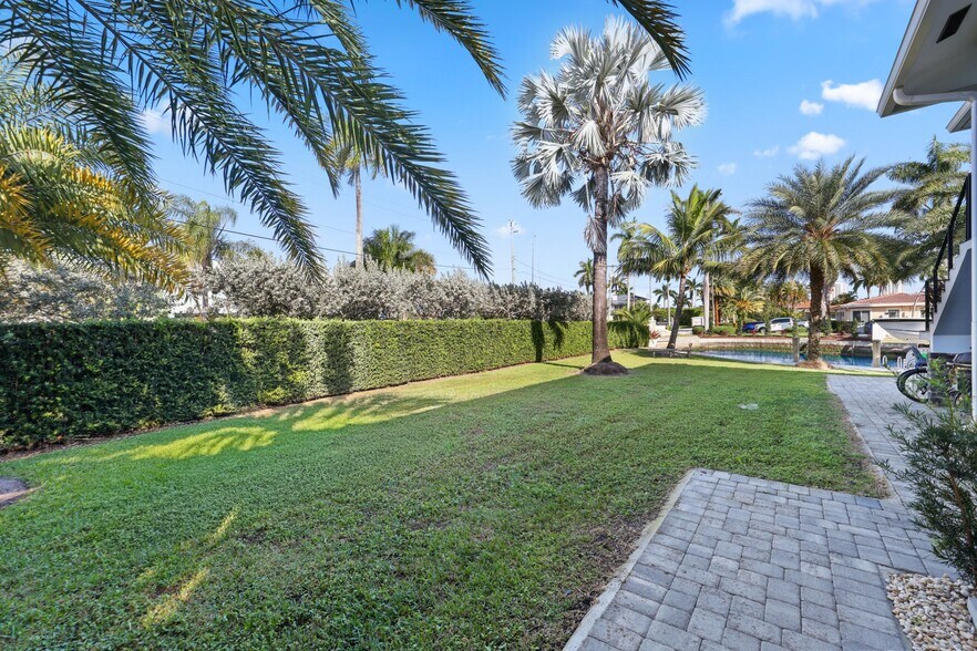 More Photos Of 830 SE 22nd Ave, Pompano Beach Apartments For Sale