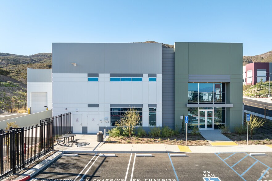 More Photos Of 42661 Avenida Alvarado, Temecula Warehouse For Sale