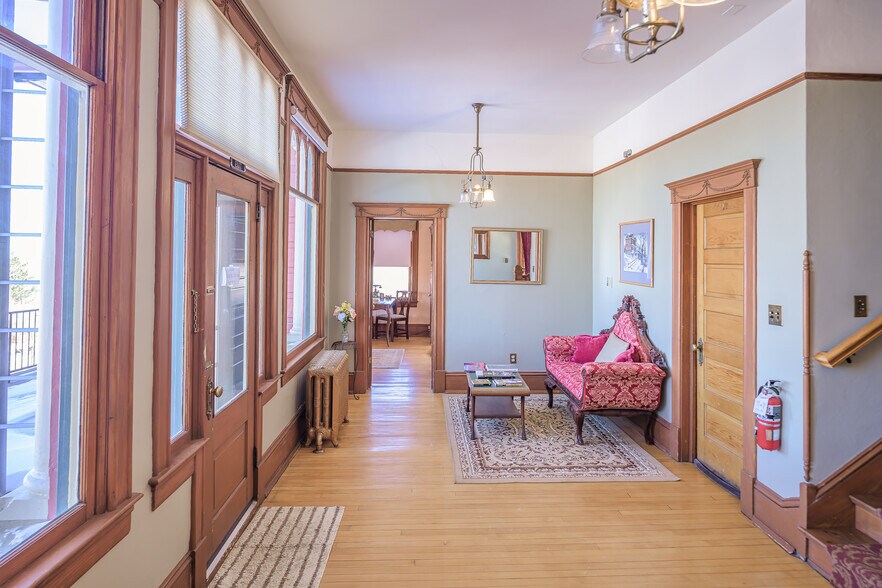 More Photos Of 310 E 2nd St, Trinidad Hospitality For Sale