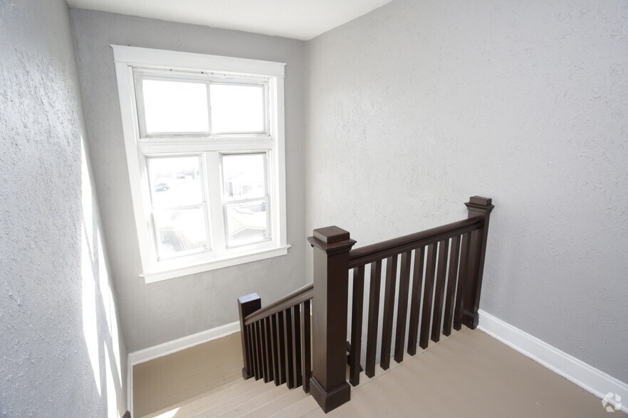 More Photos Of 135 N Lawn Ave, Kansas City Apartments For Sale