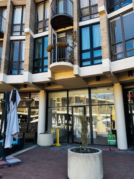 More Photos Of 1635 Washington Plz, Reston Apartments For Lease