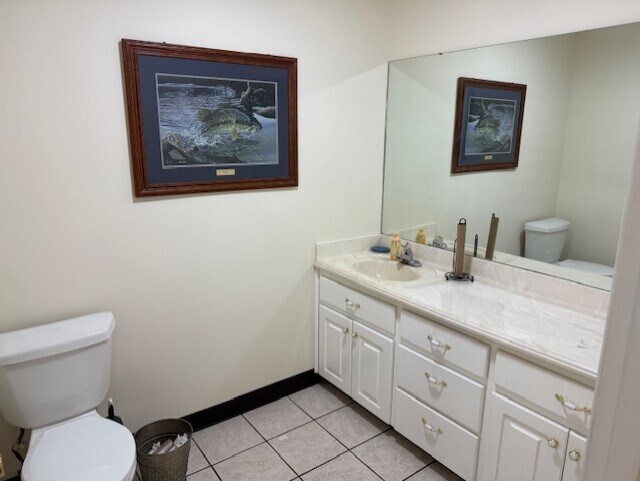 More Photos Of 5747 Elmore Rd, Elmore Warehouse For Lease