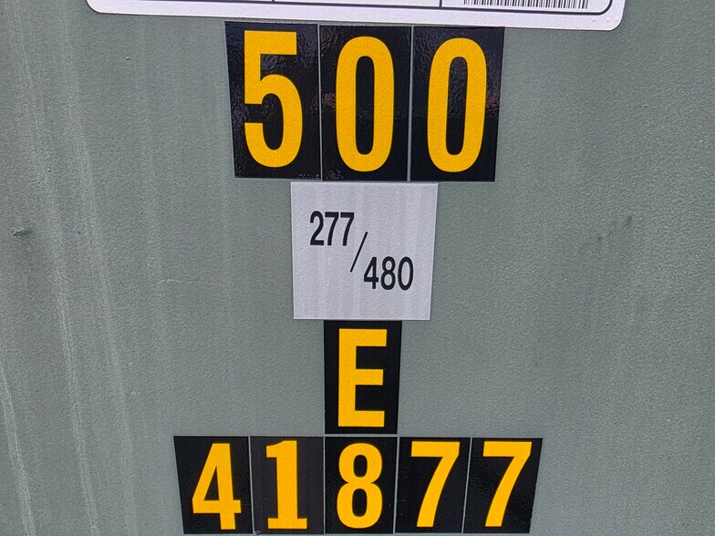 More Photos Of 750 Trumbull Dr, Pittsburgh Warehouse For Lease