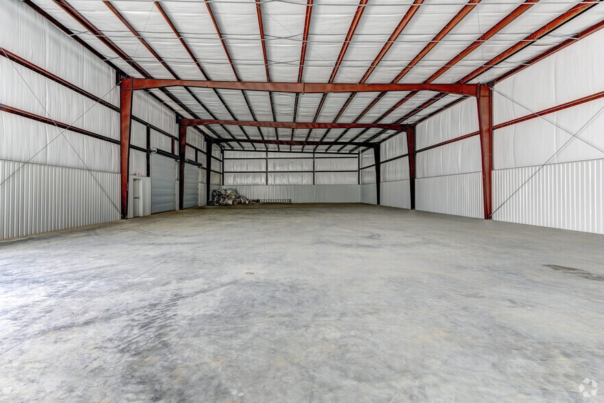 More Photos Of 282 Bucees Blvd, Katy Unknown For Lease