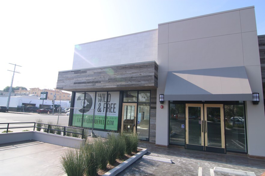 More Photos Of 4550-4578 Van Nuys Blvd, Sherman Oaks General Retail For Lease