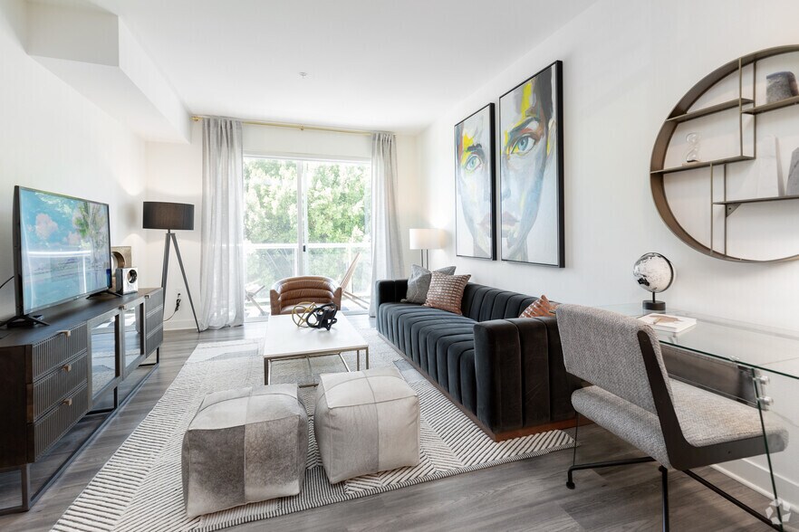 More Photos Of 1331 N Cahuenga Blvd, Los Angeles Apartments For Lease