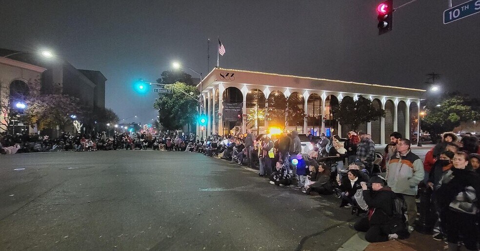 More Photos Of 833 10th St, Modesto Storefront Retail Office For Sale