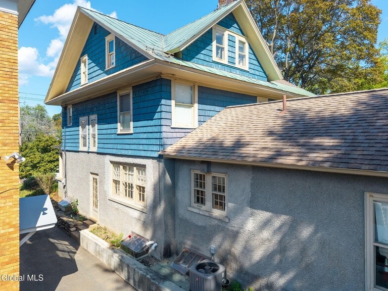 More Photos Of 1214 Union St, Schenectady Medical For Sale