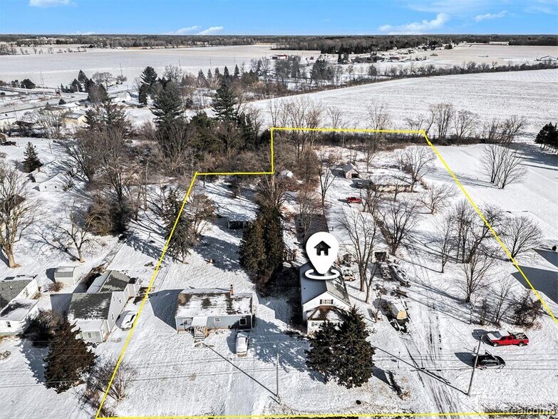 More Photos Of 12181 Dixie Hwy, Birch Run Specialty For Sale