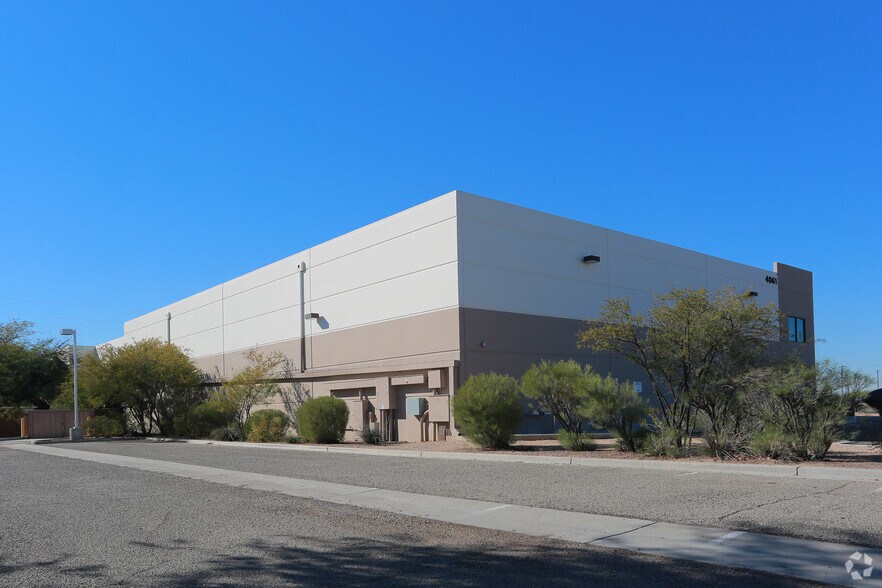 More Photos Of 4061 W Costco Dr, Tucson Warehouse For Lease