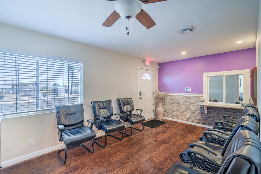 More Photos Of 211 W Atlantic Ave, Henderson Office For Sale