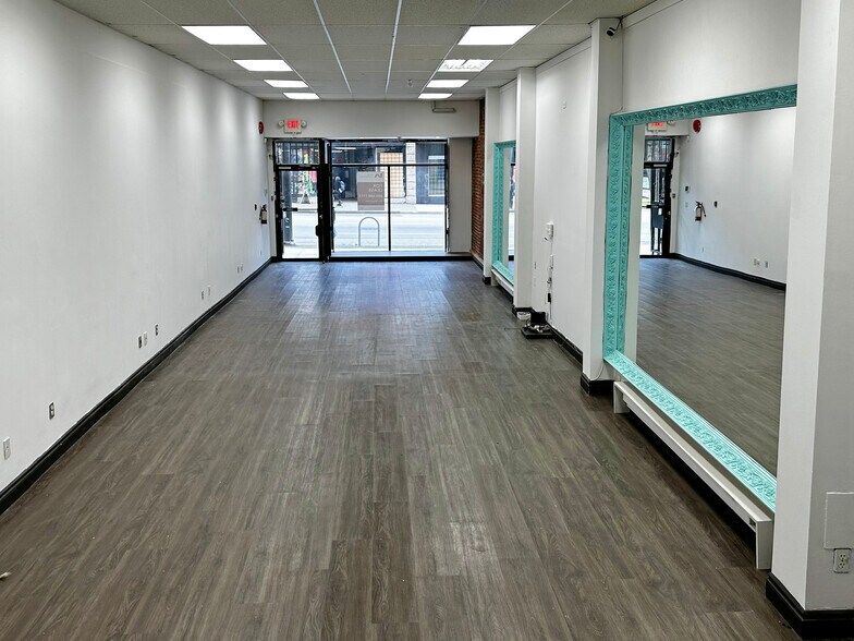 More Photos Of 432-434 W Hastings St, Vancouver Storefront Retail Office For Lease