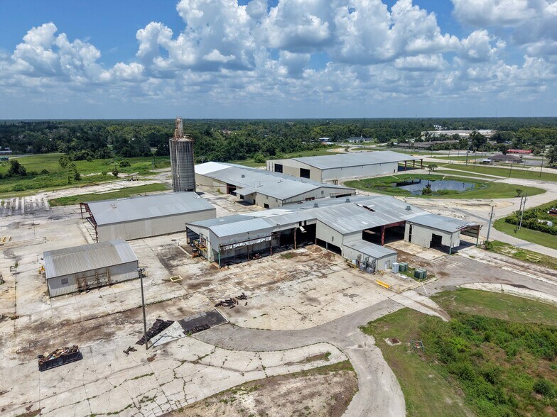 More Photos Of 1509 S Byron Butler Pky, Perry Manufacturing For Sale