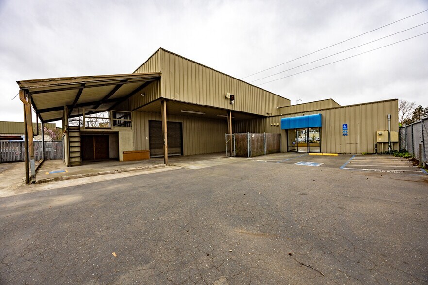 More Photos Of 3218-3220 Santa Rosa Ave, Santa Rosa Service For Lease