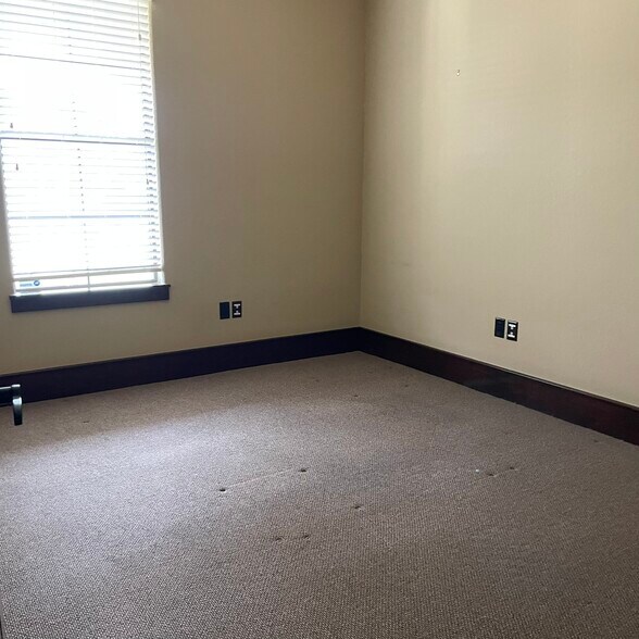 More Photos Of 12516 Cutten Rd, Houston Medical For Lease