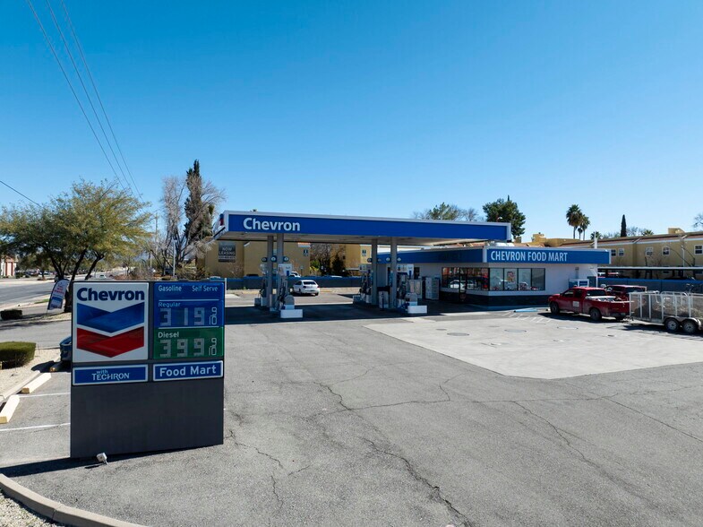 More Photos Of 8530 E Speedway Blvd, Tucson Service Station For Sale