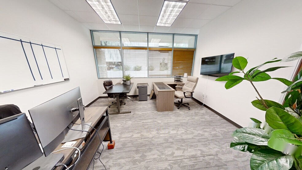 More Photos Of 14201 N 87th St, Scottsdale Office For Lease