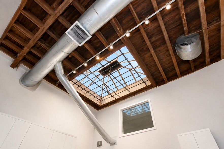 More Photos Of 154 26th St, Brooklyn Warehouse For Sale