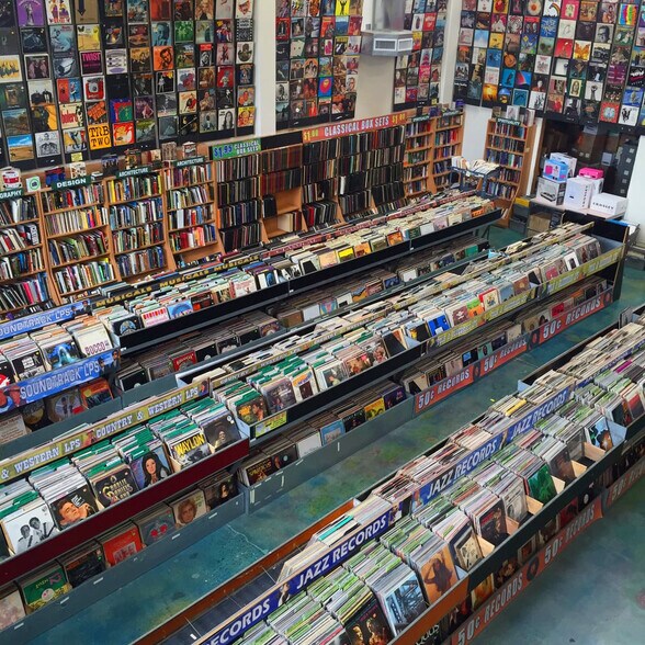 More Photos Of 2454-2464 Telegraph Ave, Berkeley Storefront For Lease