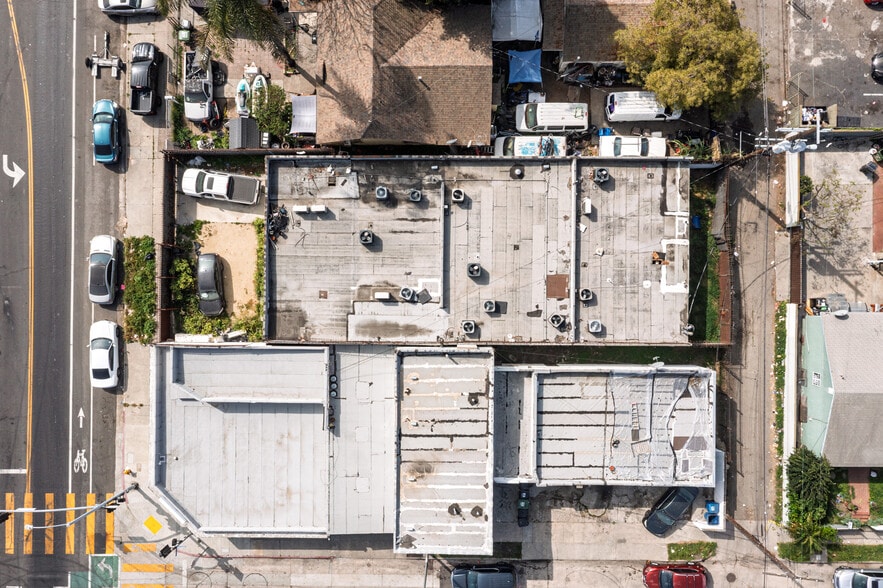 More Photos Of 9809 Main St, Los Angeles Auto Repair For Sale