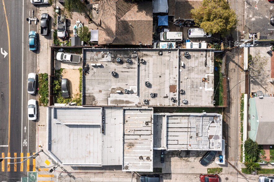 More Photos Of 9809 Main St, Los Angeles Auto Repair For Sale