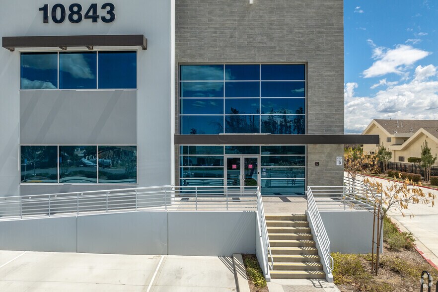 More Photos Of 10843 New Jersey St, Redlands Warehouse For Lease