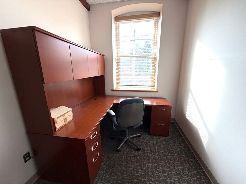More Photos Of 22 S 2nd St, Emmaus Loft Creative Space For Lease