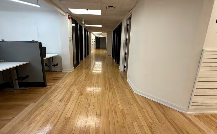 More Photos Of 21-23 Kodiak Cres, Toronto Warehouse For Lease