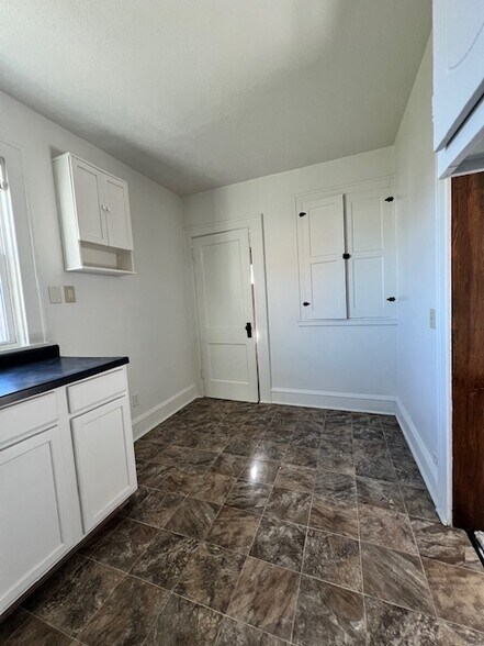 More Photos Of 208 Park Ave SW, Canton Apartments For Sale