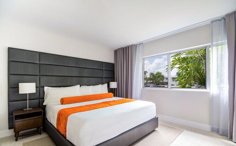 More Photos Of 4433 El Mar Dr, Lauderdale By The Sea Hotel For Sale