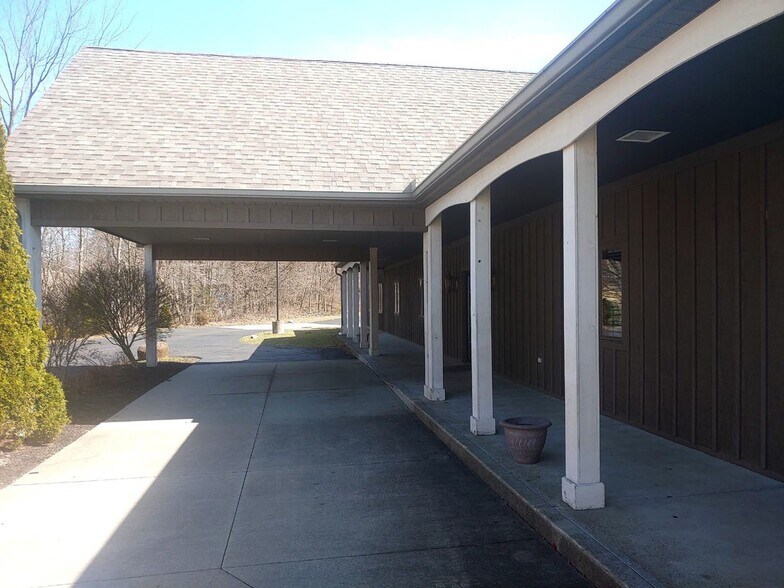 More Photos Of 4493 Oberlin Ave, Lorain Lodge Meeting Hall For Sale