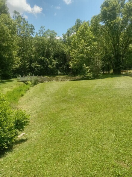 More Photos Of 14694 Wallace Pike, Abingdon Multifamily For Sale