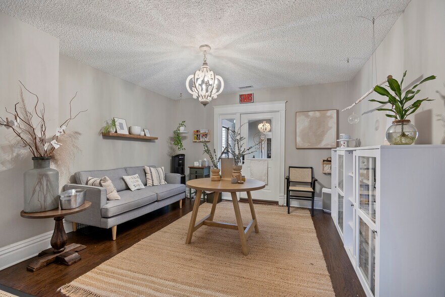 More Photos Of 121 N Washington St, Naperville Medical For Lease