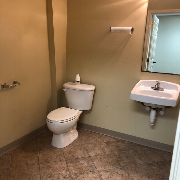 More Photos Of 5955 Caswell Rd, Beaumont Freestanding For Lease