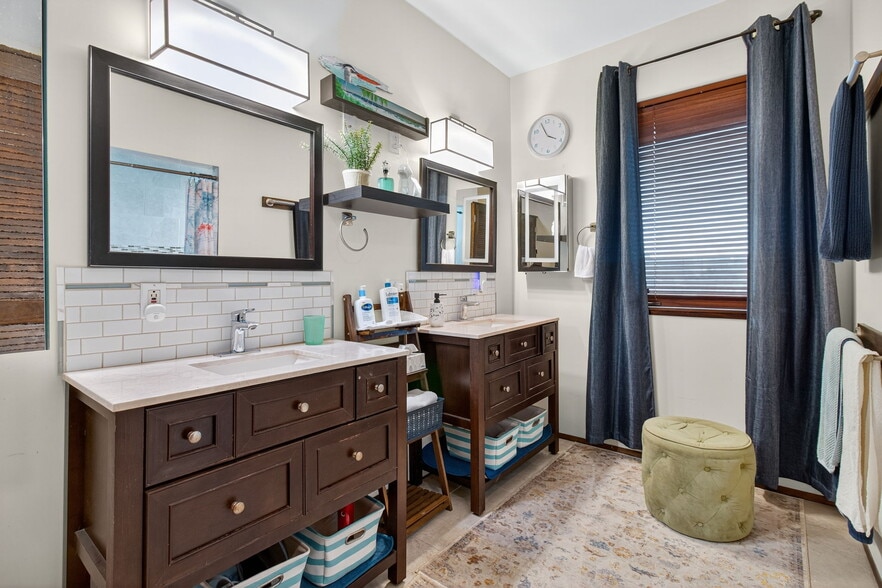 More Photos Of 5657 Shore S blvd, Gulfport Specialty For Sale