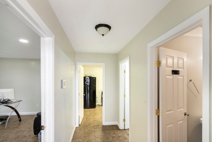 More Photos Of 4365 Gibson Dr, Tipp City Warehouse For Sale