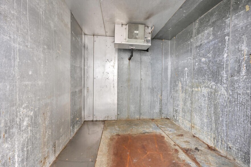 More Photos Of 349 Huffs Church Rd, Mertztown Restaurant For Sale