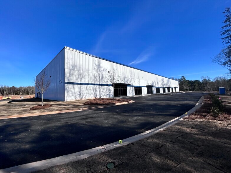 More Photos Of 100 Amtico Road, Madison Distribution For Sale