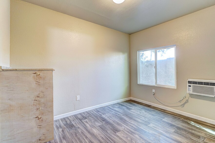 More Photos Of 2021 W Washington St, Phoenix Multifamily For Sale