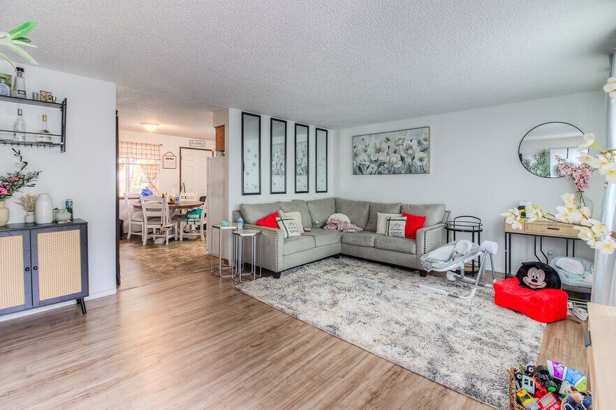 More Photos Of 1704 S 12th Ave, Yakima Apartments For Sale