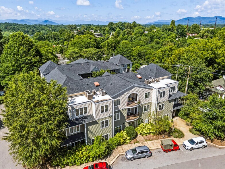 More Photos Of 64 Clingman Ave, Asheville Office For Sale