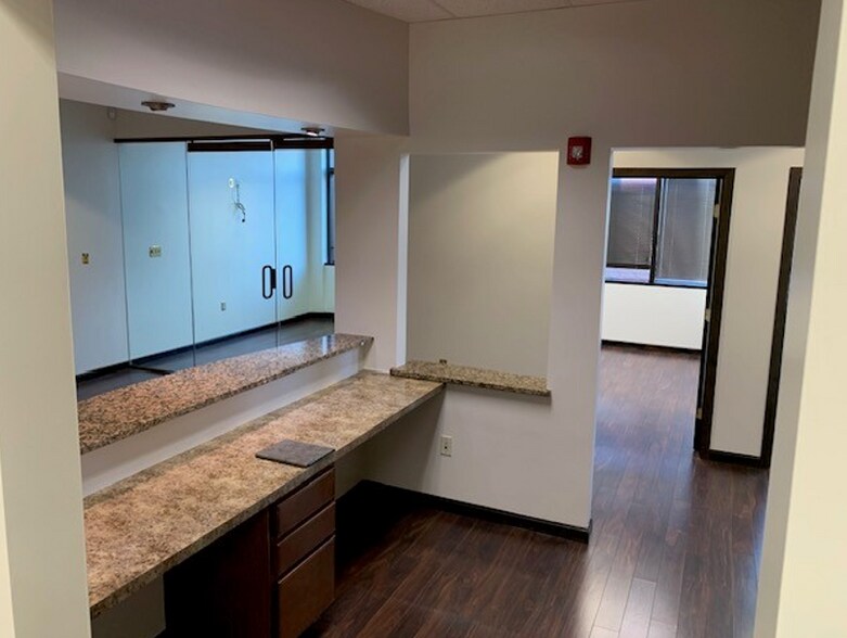 More Photos Of 12150 Annapolis Rd, Glenn Dale Medical For Lease