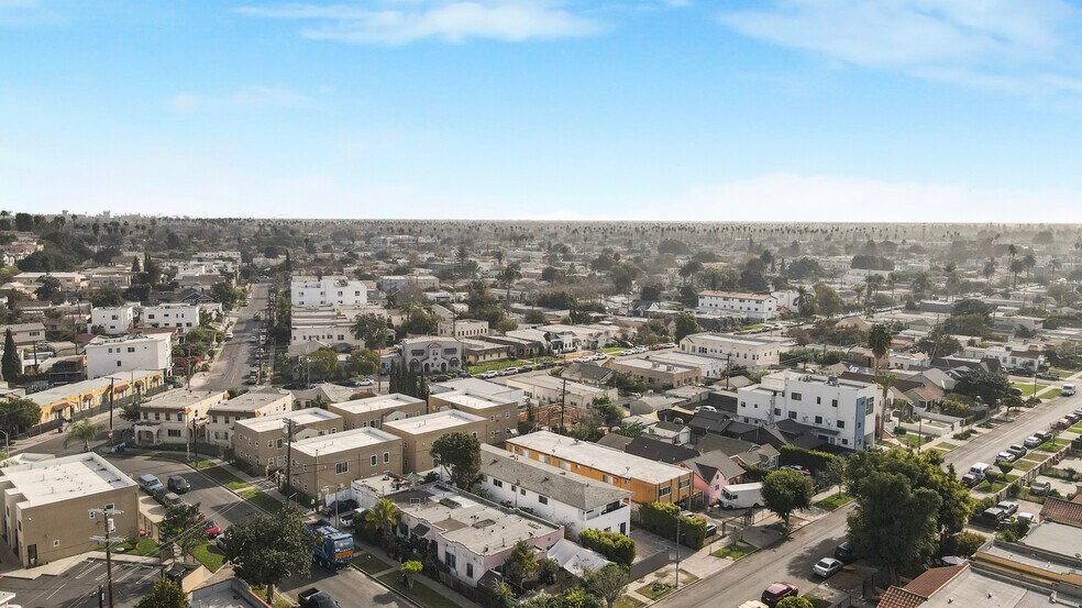 More Photos Of 2806 S Norton Ave, Los Angeles Multifamily For Sale