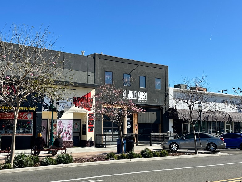More Photos Of 259 3rd Ave, Chula Vista Storefront For Lease